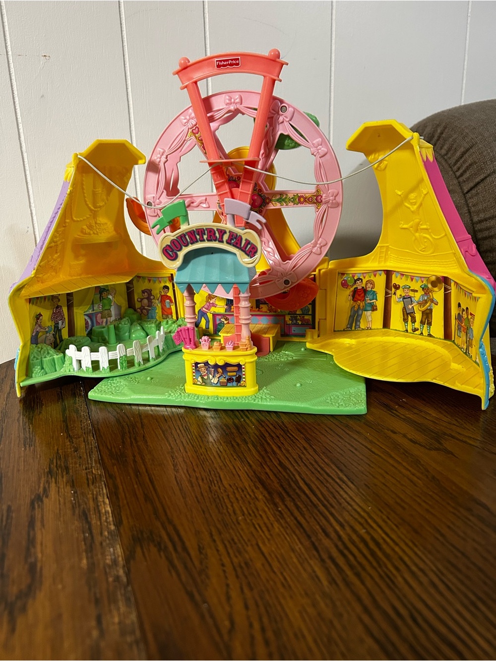 2002 Fisher-Price Pink & Yellow Country Fair Ferris Wheel Playset